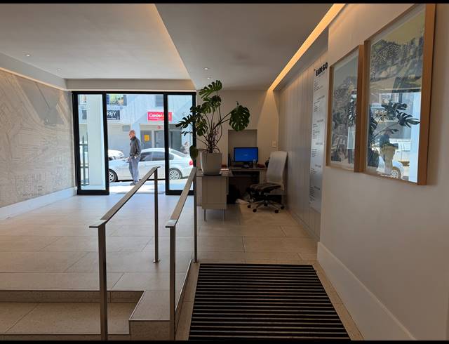 66M² BUILDING TO LET IN GARDENS